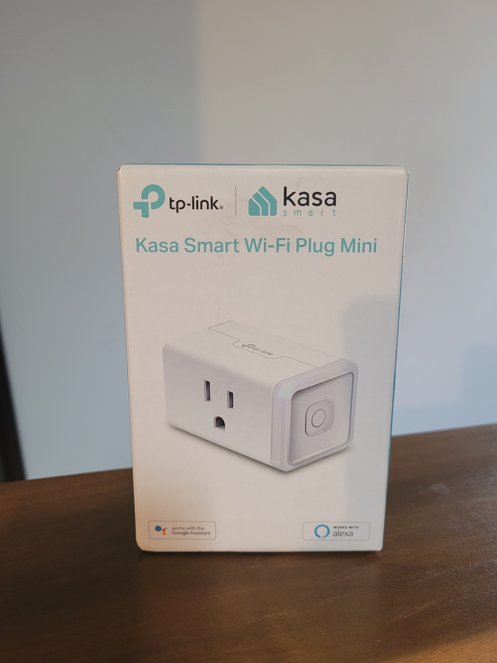 TP-Link Kasa Smart Plug Mini - White and Teal Accents